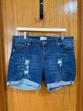 Women's 1826 Jeans Distressed Denim Shorts Size 14